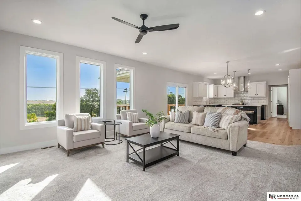 4 Bed 3 Bath Modern Contemporary Residence in Omaha, NE - 4