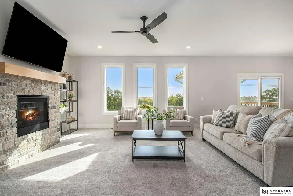 4 Bed 3 Bath Modern Contemporary Residence in Omaha, NE - 5