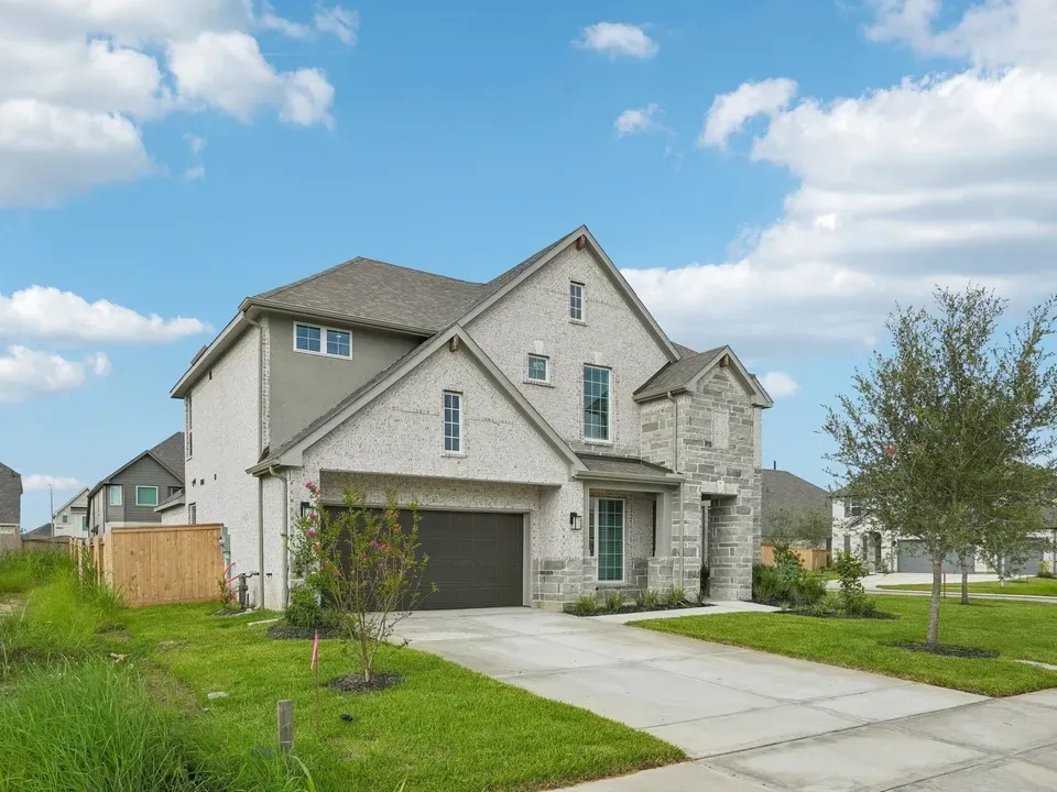 4 Bed 3 Bath Modern Contemporary Residence in Pearland, TX - 3