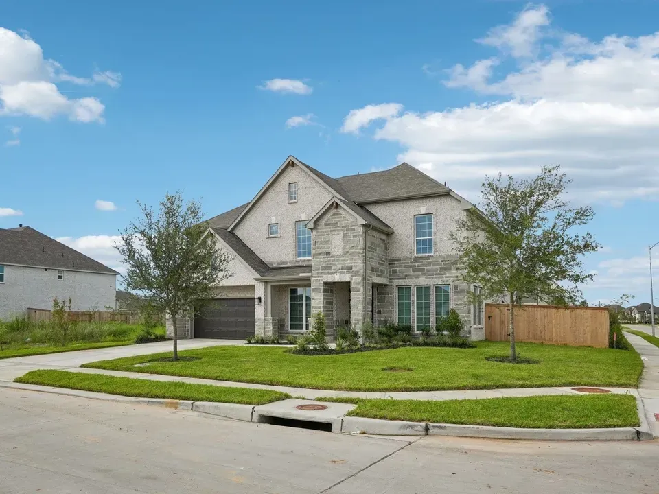 4 Bed 3 Bath Modern Contemporary Residence in Pearland, TX - 4