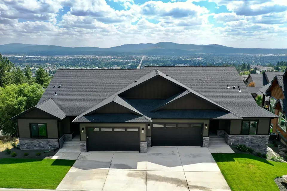 4 Bed 3 Bath Modern Contemporary Residence in Spokane, WA