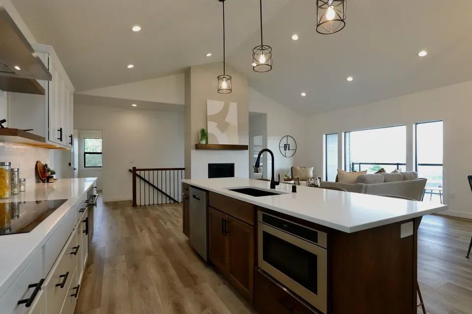 4 Bed 3 Bath Modern Contemporary Residence in Spokane, WA - 5