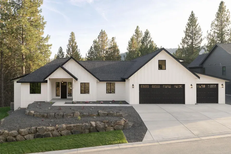 4 Bed 3 Bath Modern Contemporary Residence in Spokane, WA