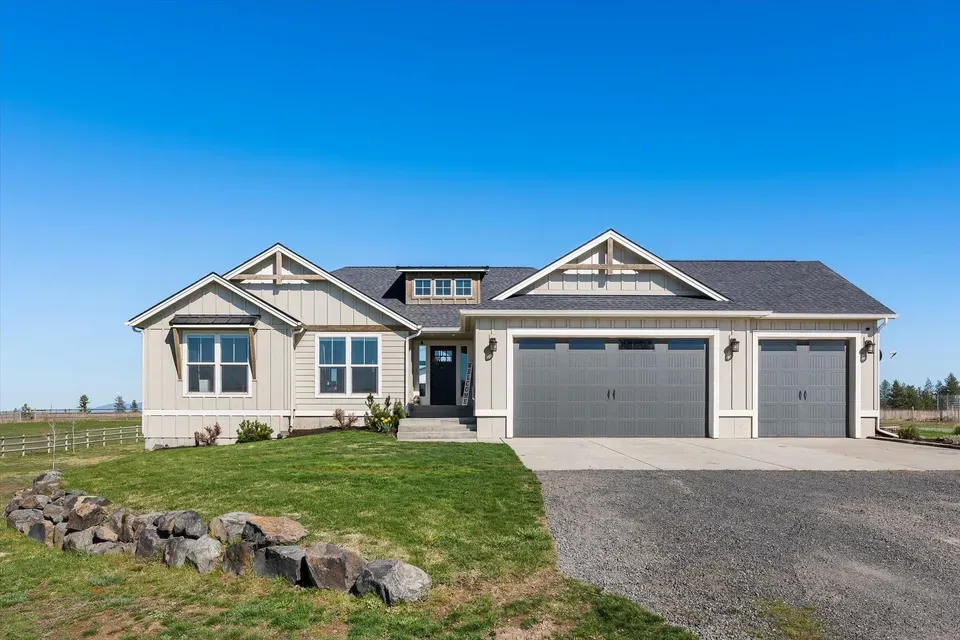 4 Bed 3 Bath Modern Contemporary Residence in Spokane, WA