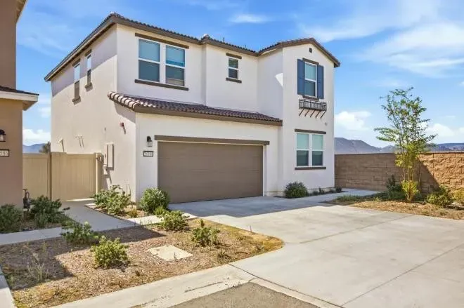 4 Bed 3 Bath Modern Contemporary Residence in Temecula, CA - 2