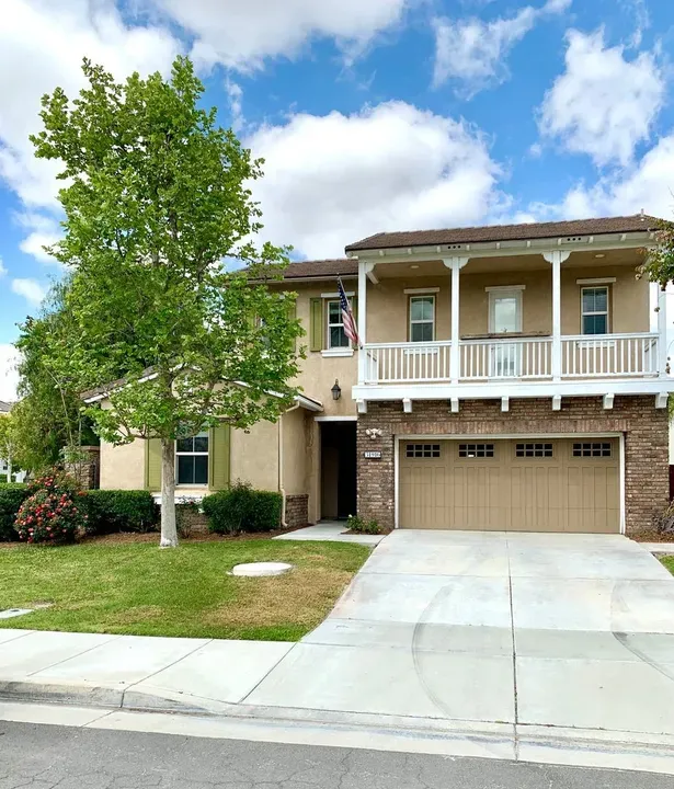 4 Bed 3 Bath Modern Contemporary Residence in Temecula, CA
