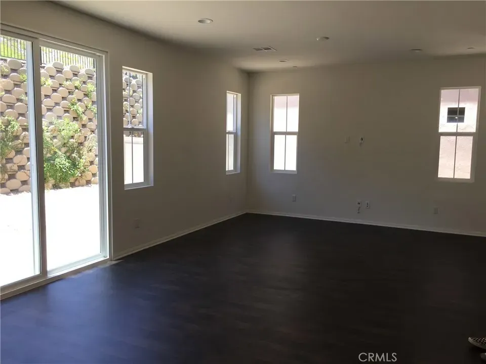 4 Bed 3 Bath Modern Contemporary Residence in Temecula, CA - 3