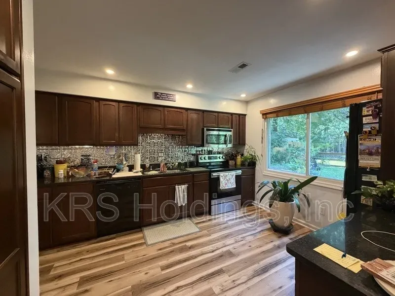 4 Bed 3 Bath Modern Contemporary Residence in Virginia Beach, VA - 2