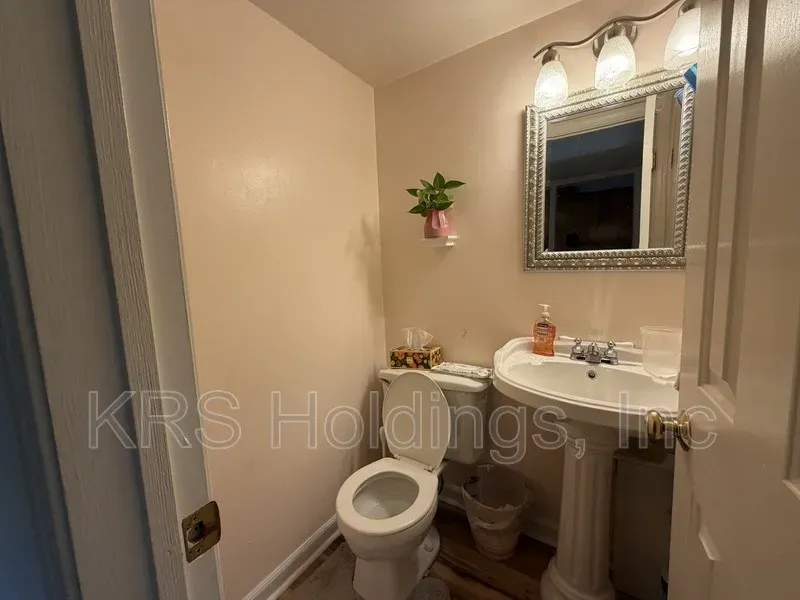 4 Bed 3 Bath Modern Contemporary Residence in Virginia Beach, VA - 5