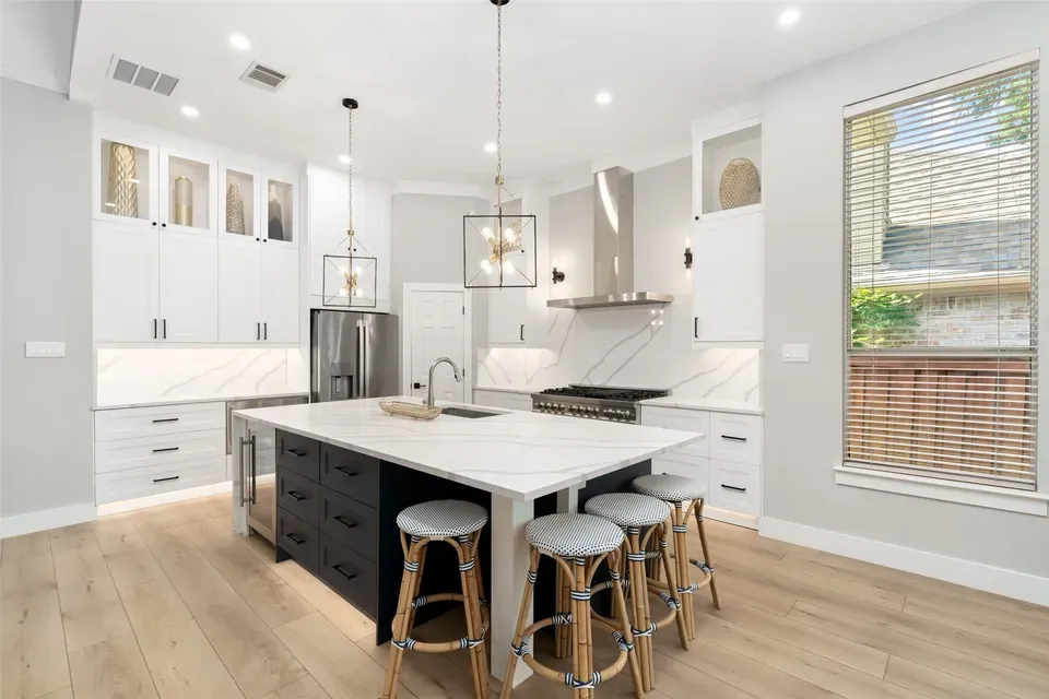 4 Bed 3 Bath Traditional Suburban Family Home in Allen, TX