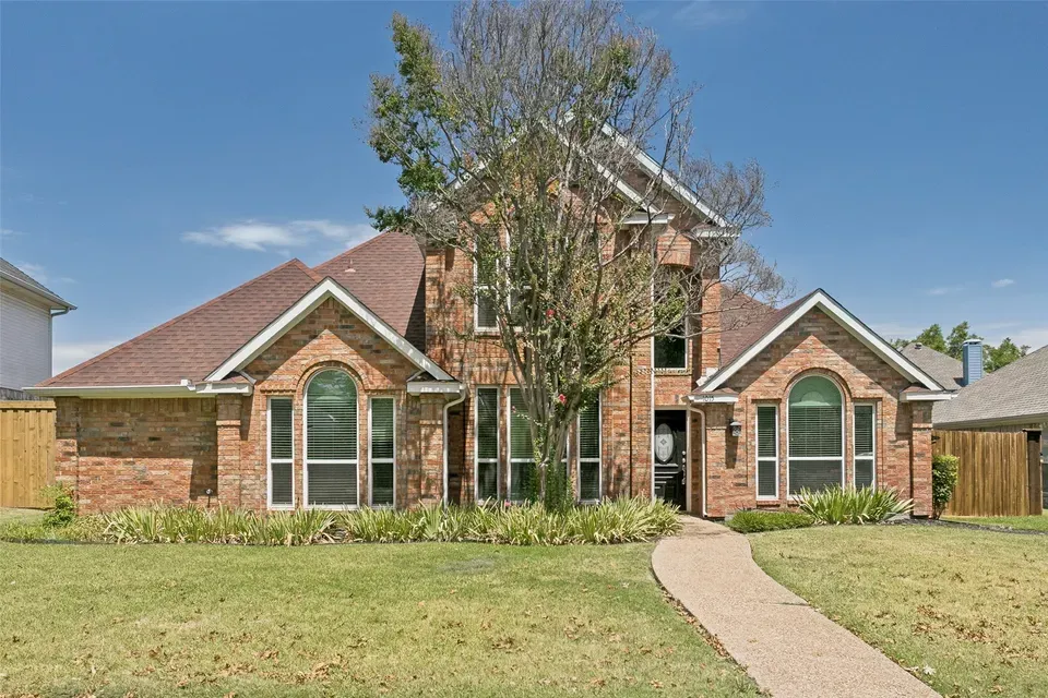 4 Bed 3 Bath Traditional Suburban Family Home in Allen, TX