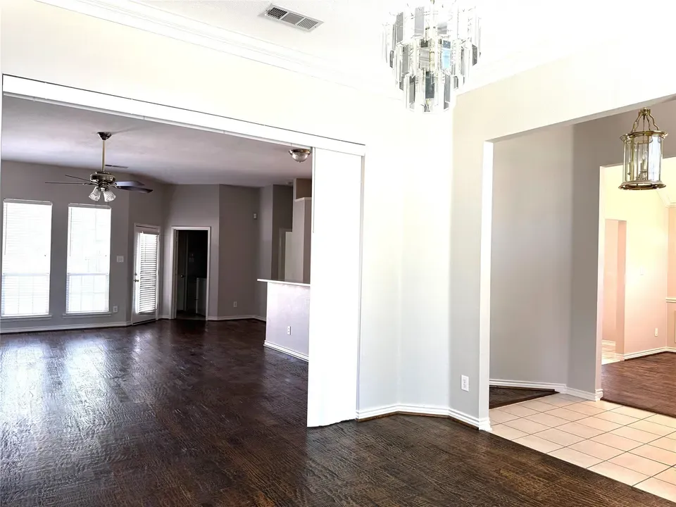 4 Bed 3 Bath Traditional Suburban Family Home in Allen, TX - 4