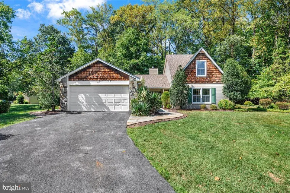 4 Bed 3 Bath Traditional Suburban Family Home in Annapolis, MD