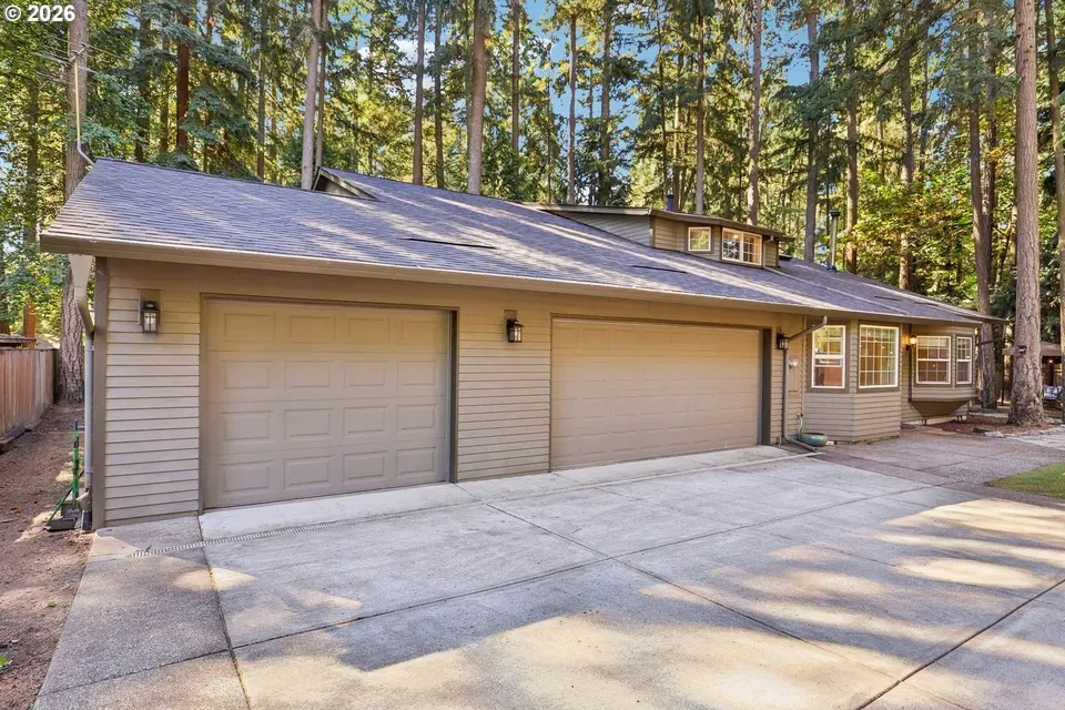 4 Bed 3 Bath Traditional Suburban Family Home in Beaverton, OR - 3