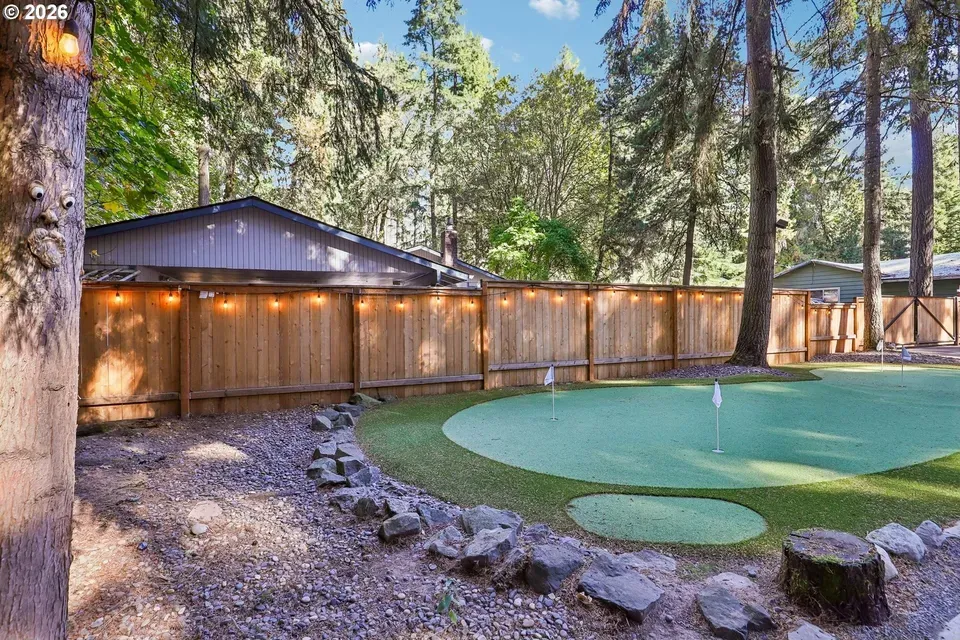 4 Bed 3 Bath Traditional Suburban Family Home in Beaverton, OR - 4