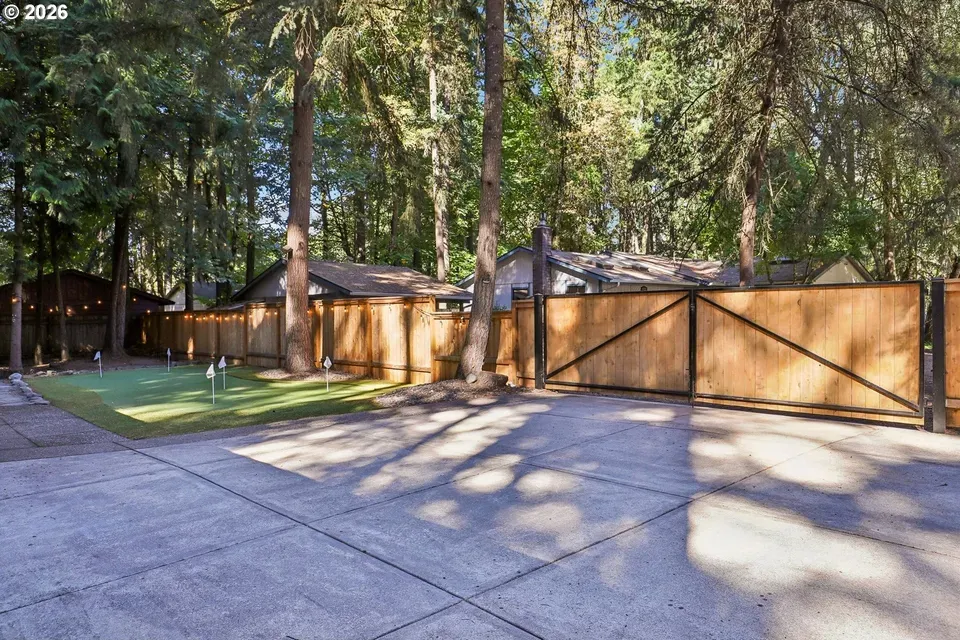 4 Bed 3 Bath Traditional Suburban Family Home in Beaverton, OR - 5