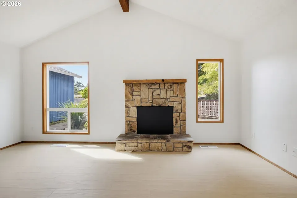 4 Bed 3 Bath Traditional Suburban Family Home in Beaverton, OR - 4