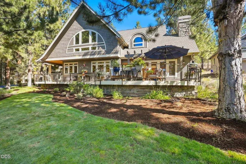 4 Bed 3 Bath Traditional Suburban Family Home in Bend, OR - 1