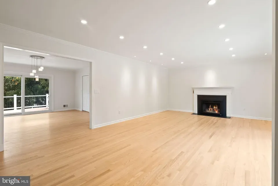 4 Bed 3 Bath Traditional Suburban Family Home in Bethesda, MD - 4