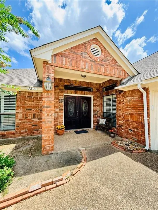 4 Bed 3 Bath Traditional Suburban Family Home in College Station, TX - 5