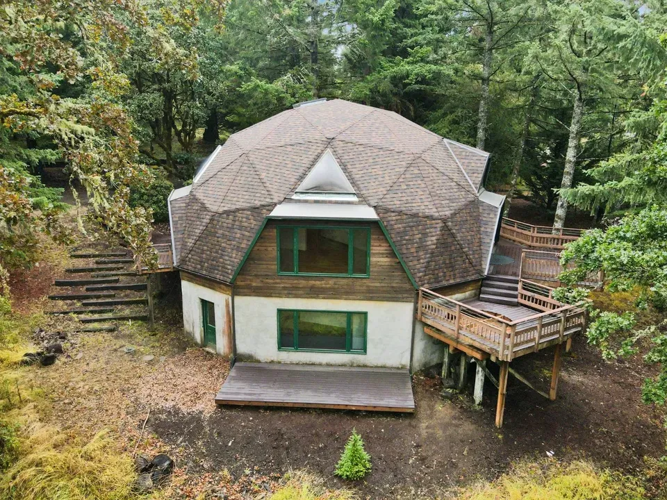 4 Bed 3 Bath Traditional Suburban Family Home in Corvallis, OR - 2