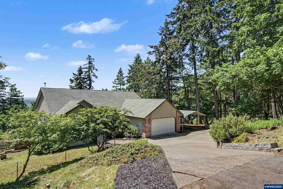 4 Bed 3 Bath Traditional Suburban Family Home in Corvallis, OR - 3