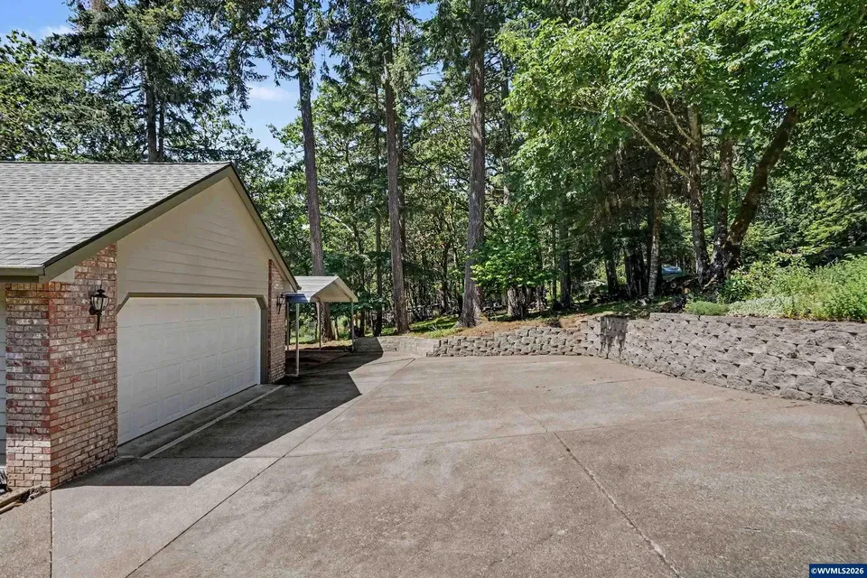 4 Bed 3 Bath Traditional Suburban Family Home in Corvallis, OR - 4