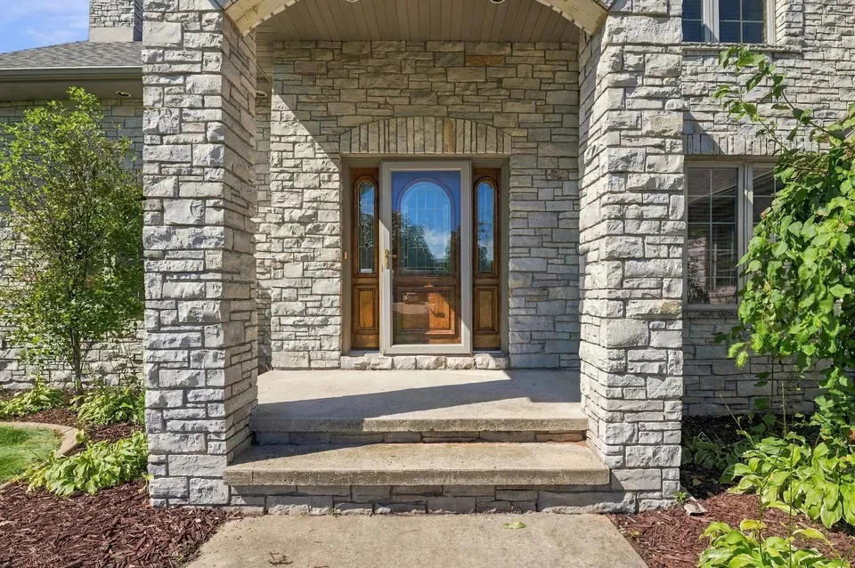 4 Bed 3 Bath Traditional Suburban Family Home in Green Bay, WI - 5