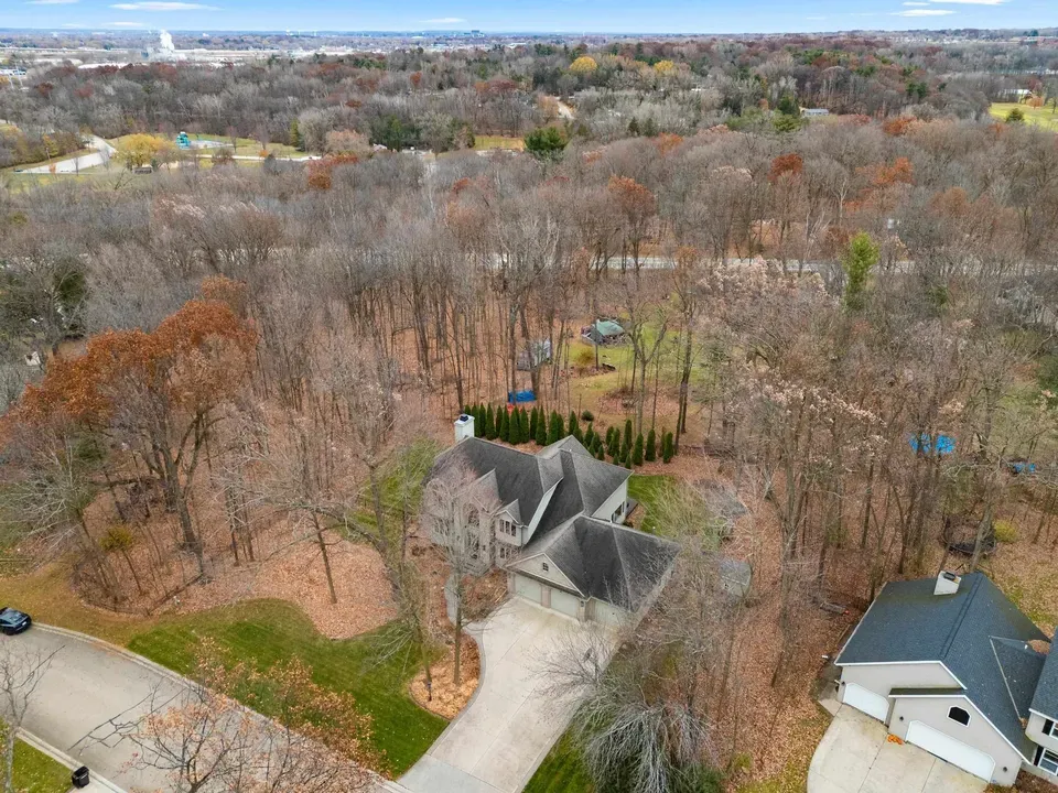 4 Bed 3 Bath Traditional Suburban Family Home in Green Bay, WI - 4