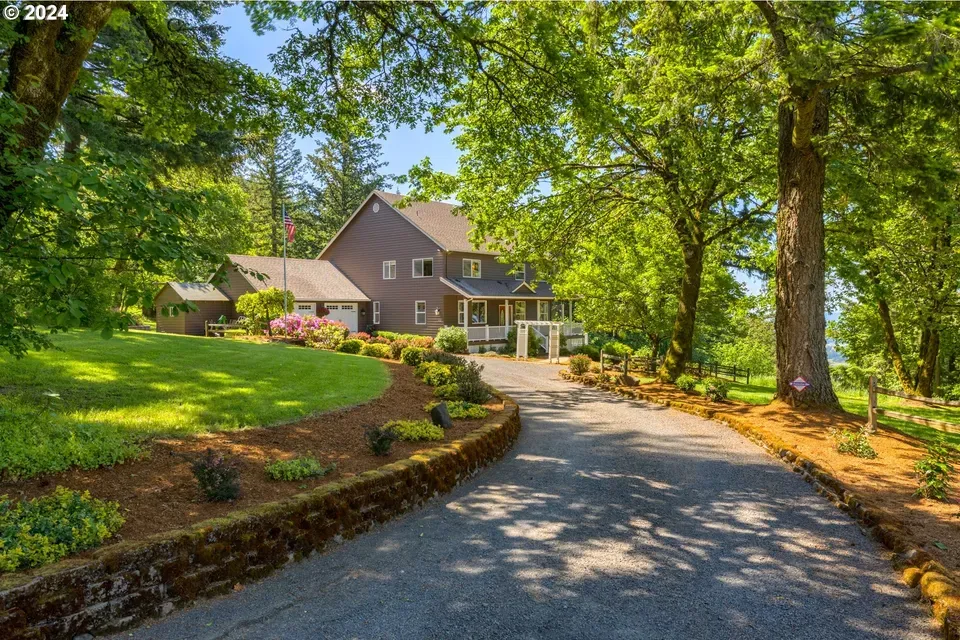 4 Bed 3 Bath Traditional Suburban Family Home in Hillsboro, OR - 1