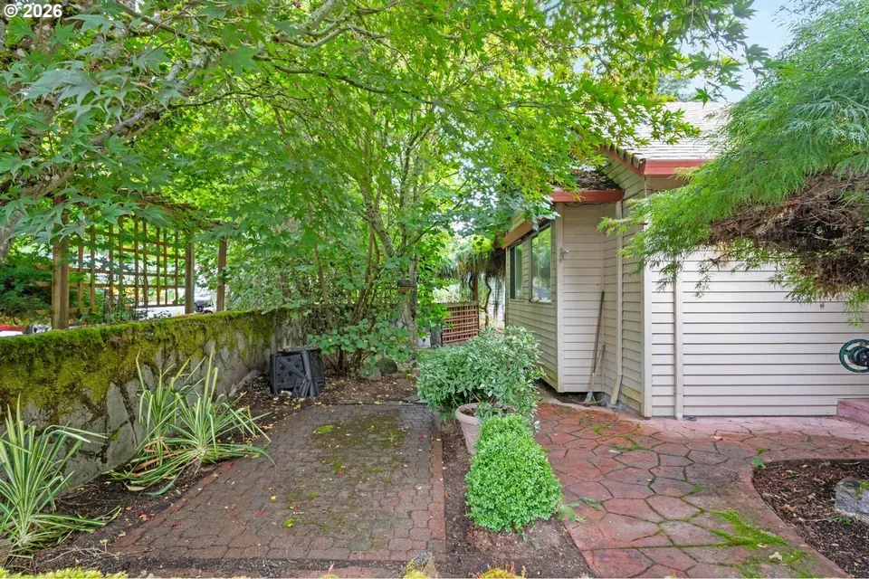 4 Bed 3 Bath Traditional Suburban Family Home in Hillsboro, OR - 5