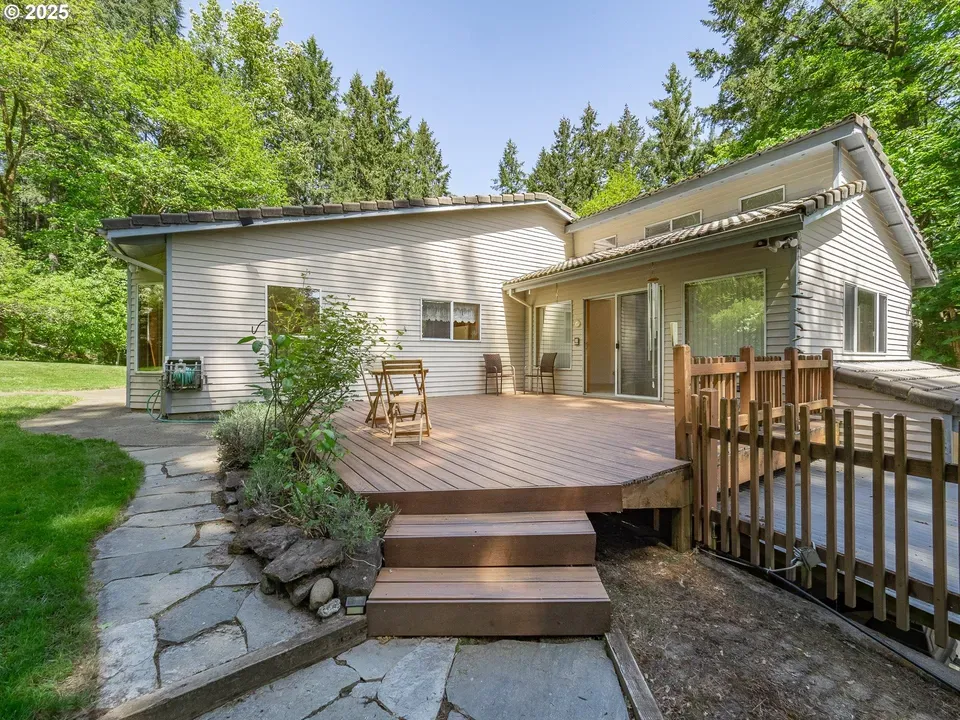 4 Bed 3 Bath Traditional Suburban Family Home in Hillsboro, OR - 1