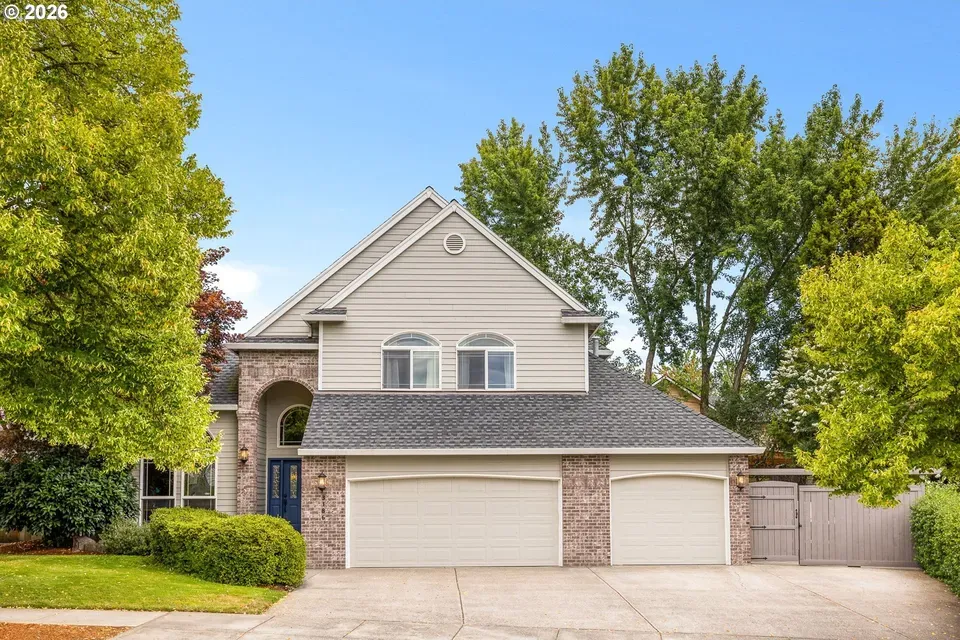 4 Bed 3 Bath Traditional Suburban Family Home in Hillsboro, OR - 1