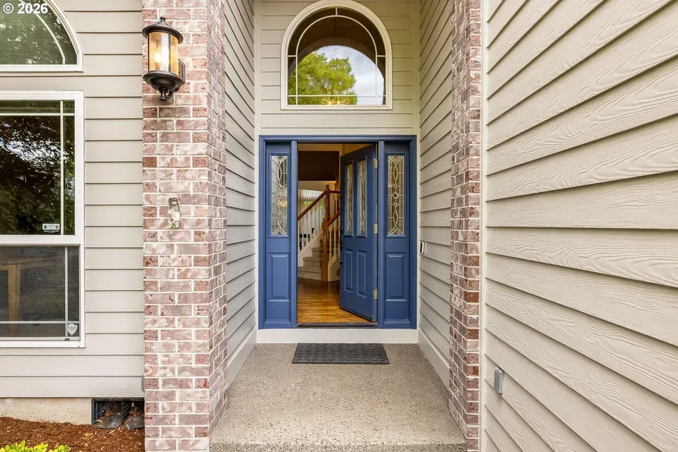 4 Bed 3 Bath Traditional Suburban Family Home in Hillsboro, OR - 2