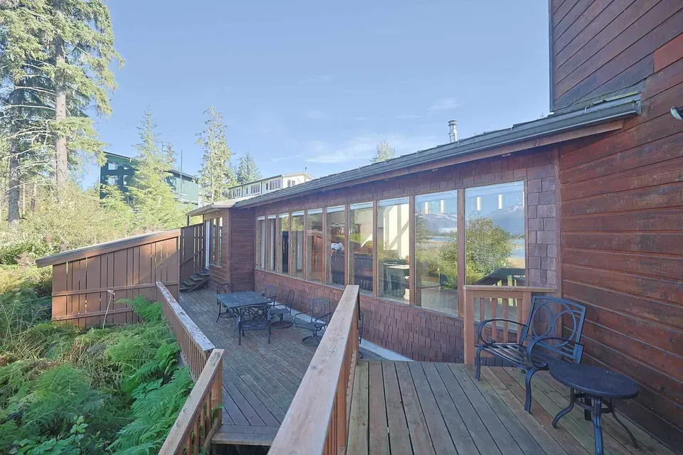 4 Bed 3 Bath Traditional Suburban Family Home in Juneau, AK - 5