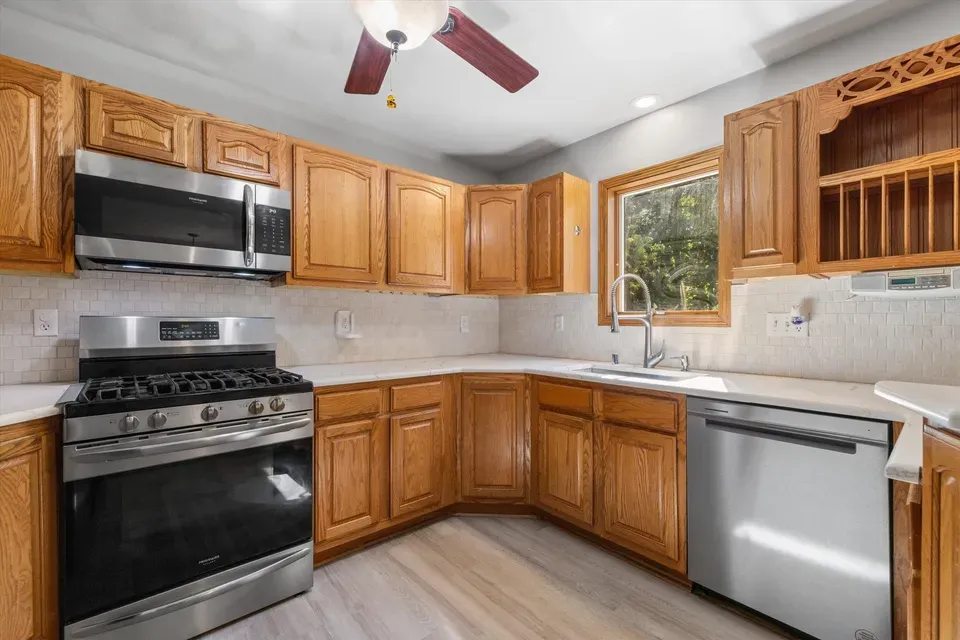 4 Bed 3 Bath Traditional Suburban Family Home in Kenosha, WI - 4