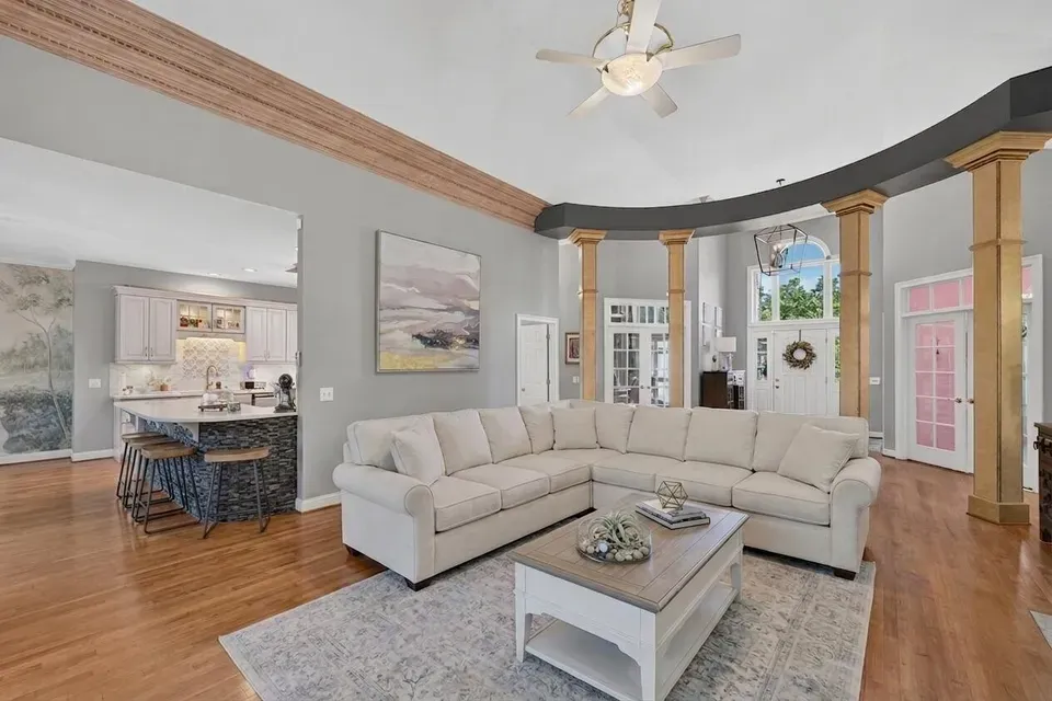 4 Bed 3 Bath Traditional Suburban Family Home in Kenosha, WI - 4