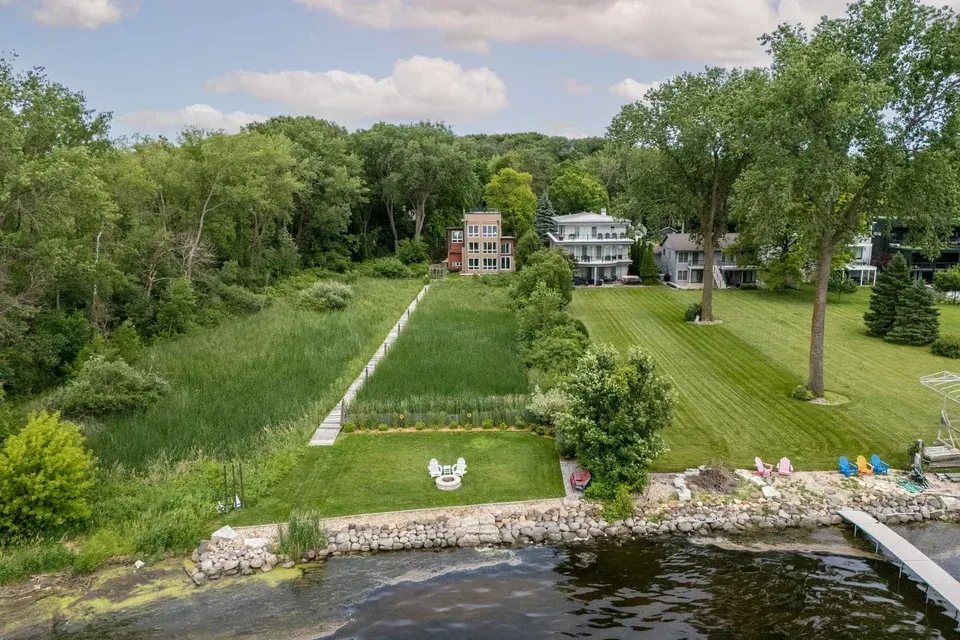 4 Bed 3 Bath Traditional Suburban Family Home in Madison, WI - 4