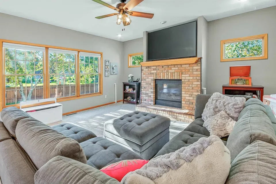 4 Bed 3 Bath Traditional Suburban Family Home in Madison, WI - 5