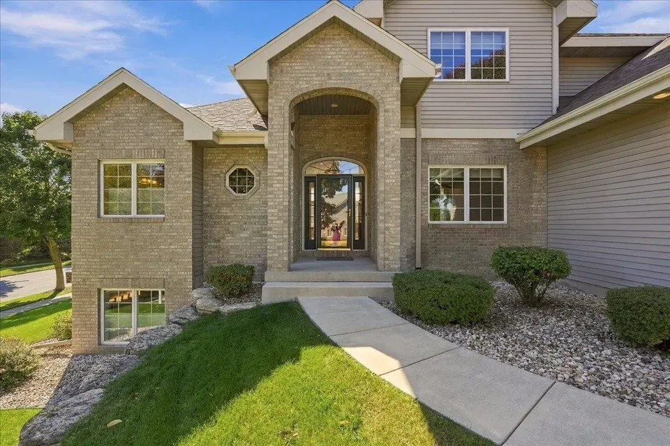 4 Bed 3 Bath Traditional Suburban Family Home in Madison, WI - 3