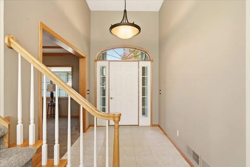 4 Bed 3 Bath Traditional Suburban Family Home in Madison, WI - 4