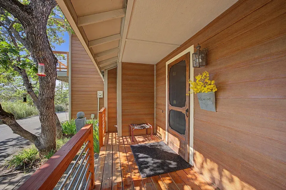 4 Bed 3 Bath Traditional Suburban Family Home in Medford, OR - 4