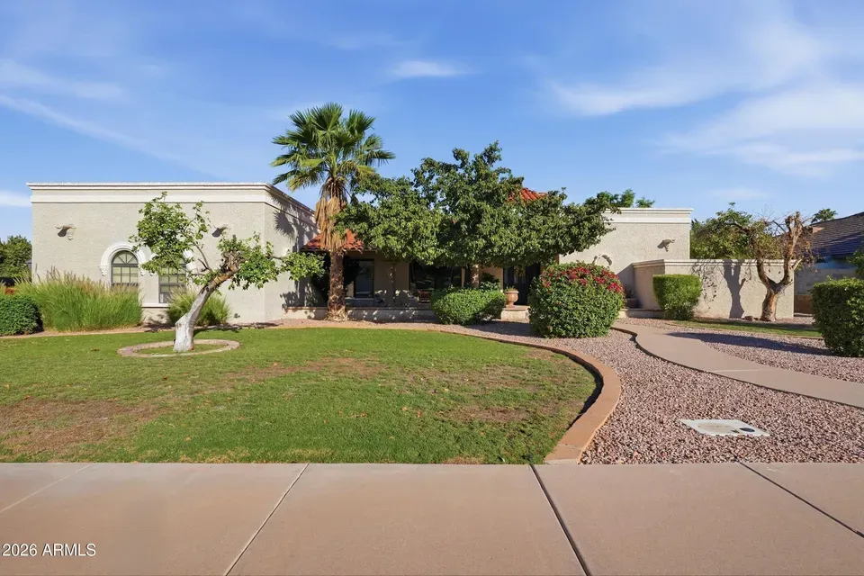 4 Bed 3 Bath Traditional Suburban Family Home in Mesa, AZ