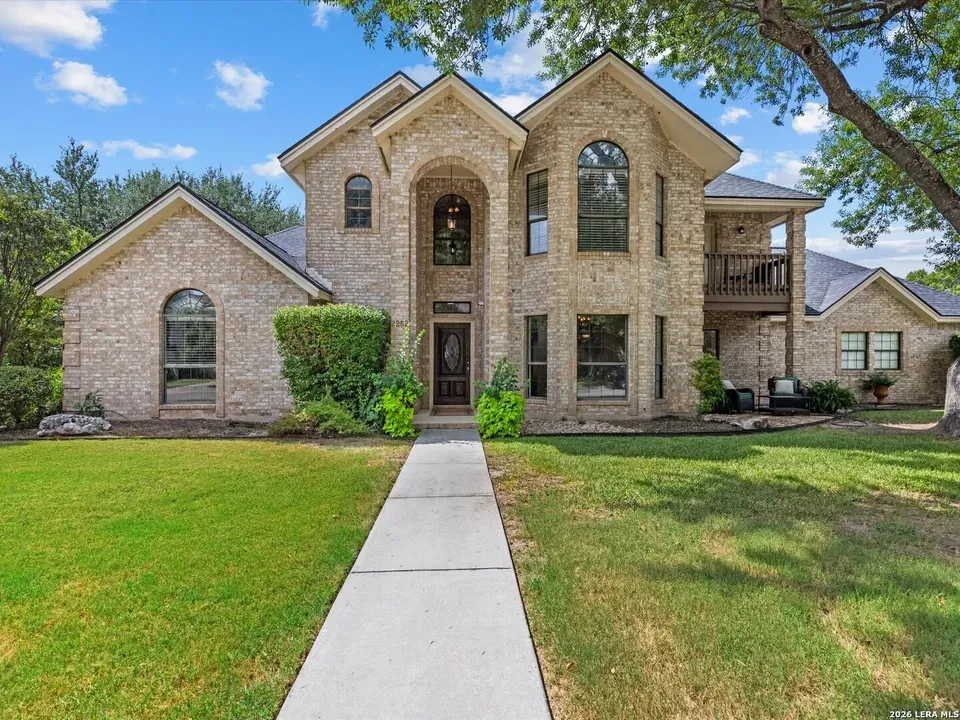 4 Bed 3 Bath Traditional Suburban Family Home in New Braunfels, TX - 1