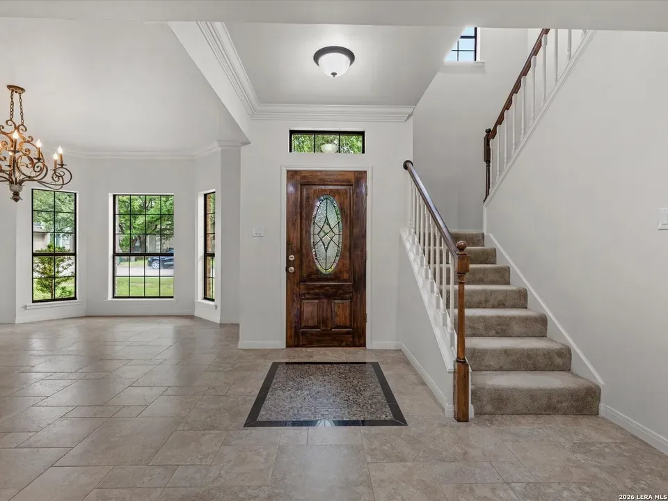 4 Bed 3 Bath Traditional Suburban Family Home in New Braunfels, TX - 3
