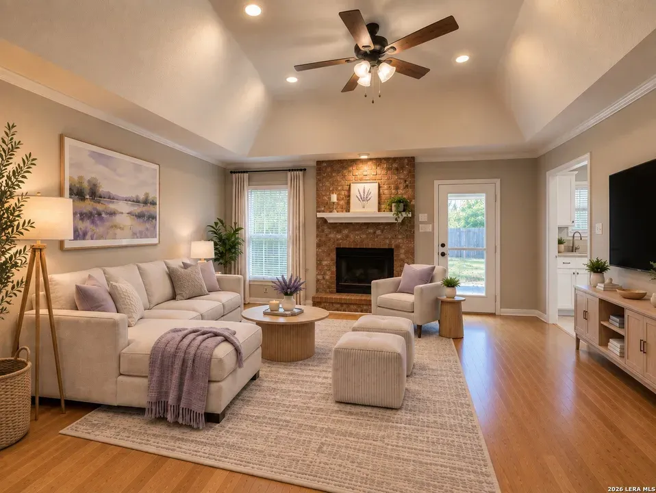 4 Bed 3 Bath Traditional Suburban Family Home in New Braunfels, TX - 2