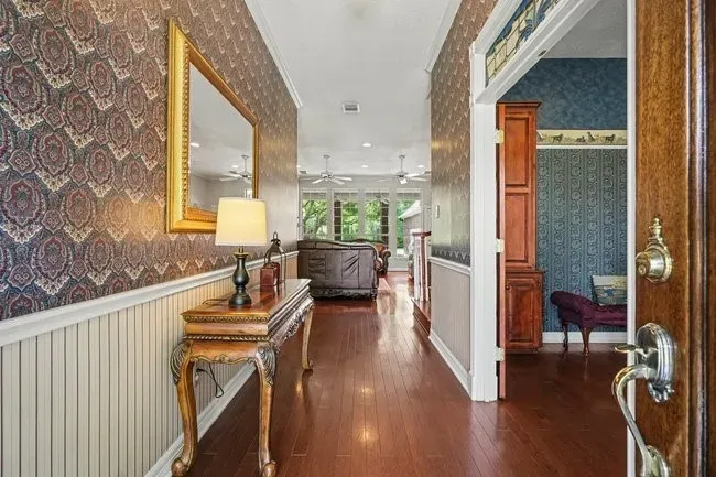 4 Bed 3 Bath Traditional Suburban Family Home in Pearland, TX - 3