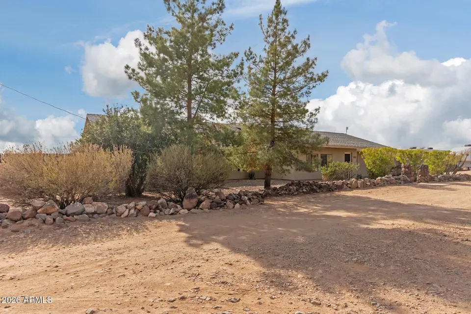 4 Bed 3 Bath Traditional Suburban Family Home in Phoenix, AZ - 3