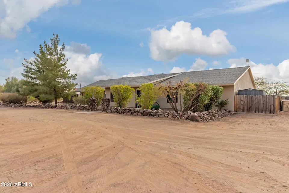 4 Bed 3 Bath Traditional Suburban Family Home in Phoenix, AZ - 5