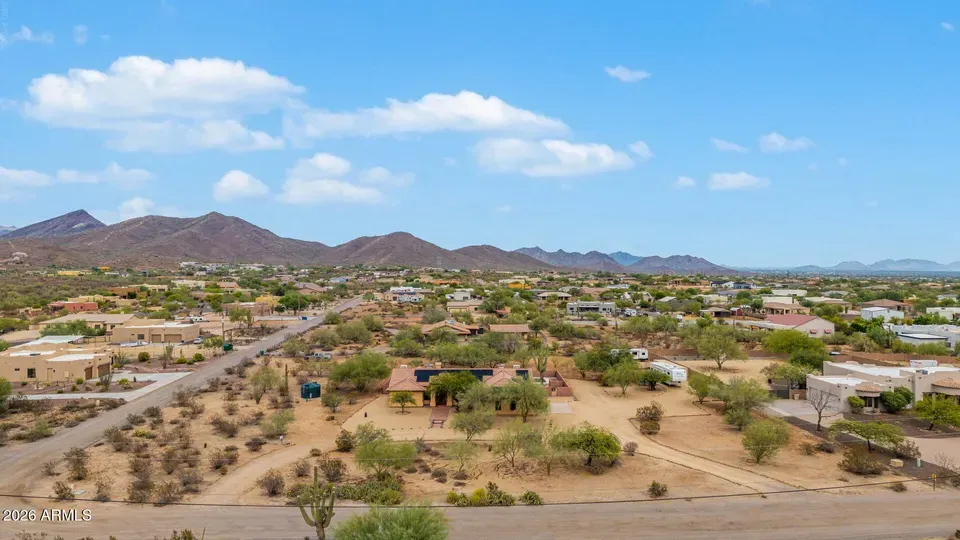 4 Bed 3 Bath Traditional Suburban Family Home in Phoenix, AZ - 3